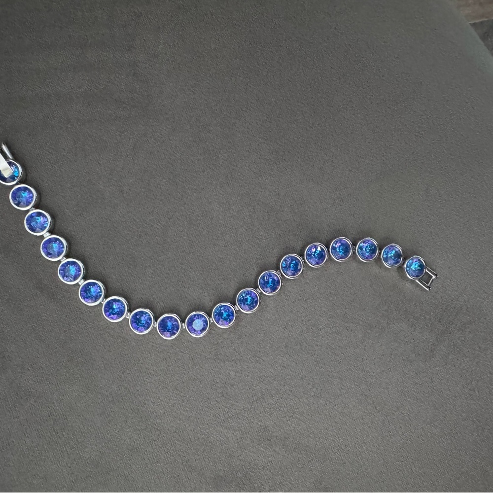 Touchstone crystal ice bracelet